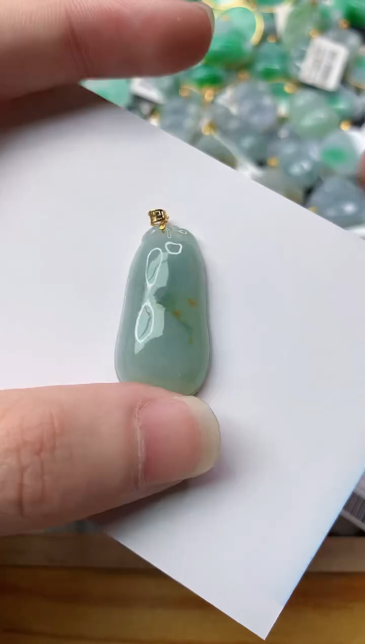 【闪购商品】翡翠颈饰18K金镶嵌70.........