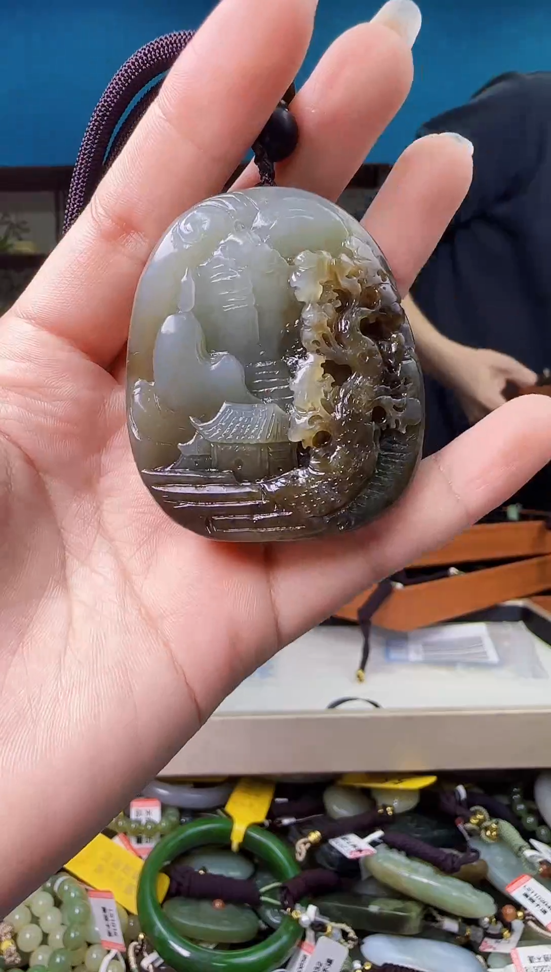 颈饰未镶嵌和田玉1