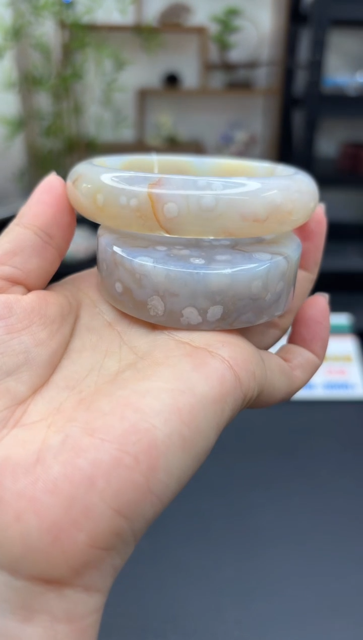 【闪购商品】石英质玉手镯未镶嵌C350(61圈赠送镯心)