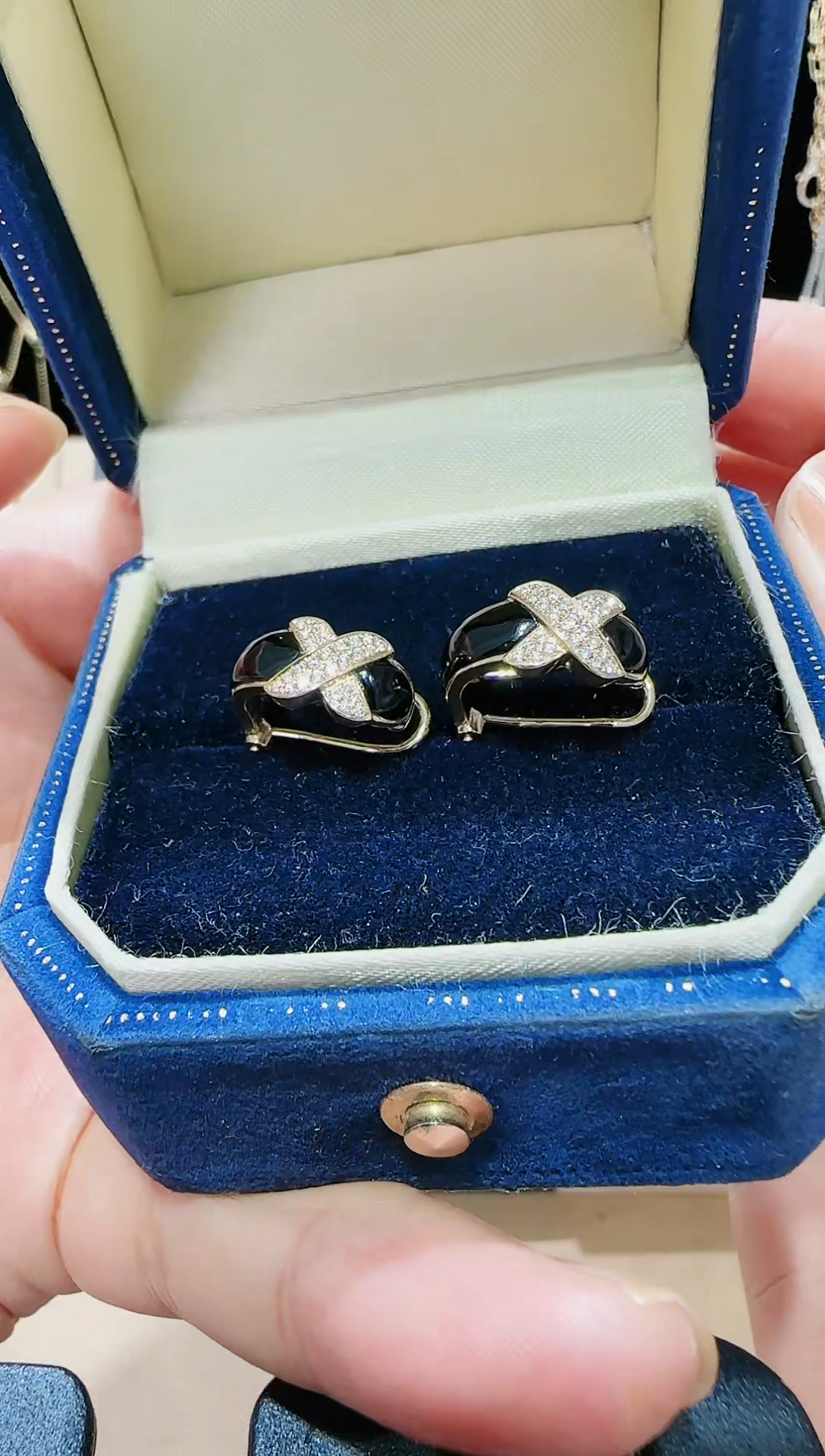 【闪购商品】钻石耳扣18K金镶嵌钻石耳拍