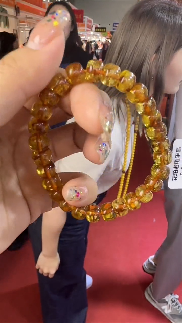 未镶嵌琥珀手链上海珠宝展假一罚十
