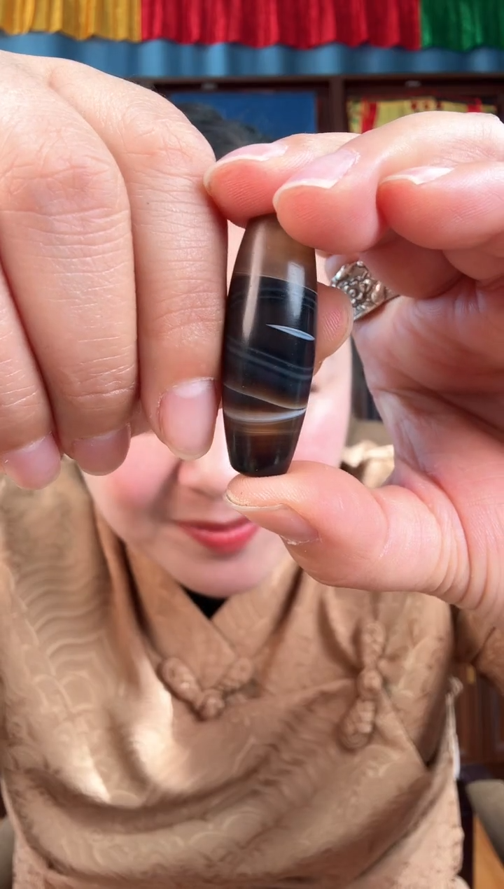 无非金属藏地丝丝古珠