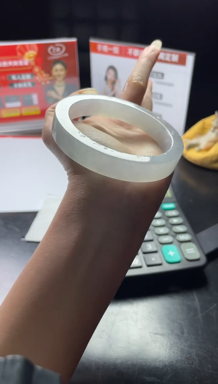 【闪购商品】定制翡翠手镯未镶嵌手镯DDH/发一件