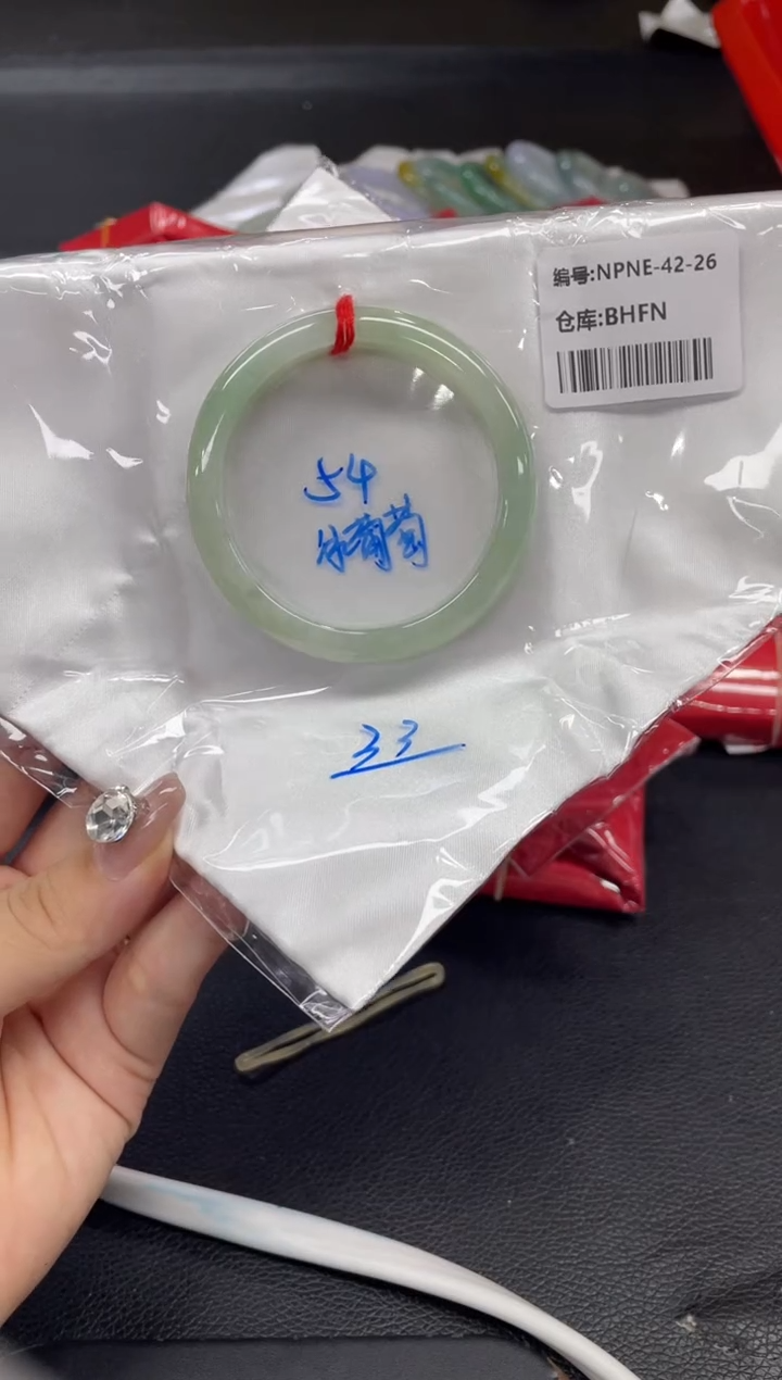 未镶嵌手镯翡翠翡翠手镯