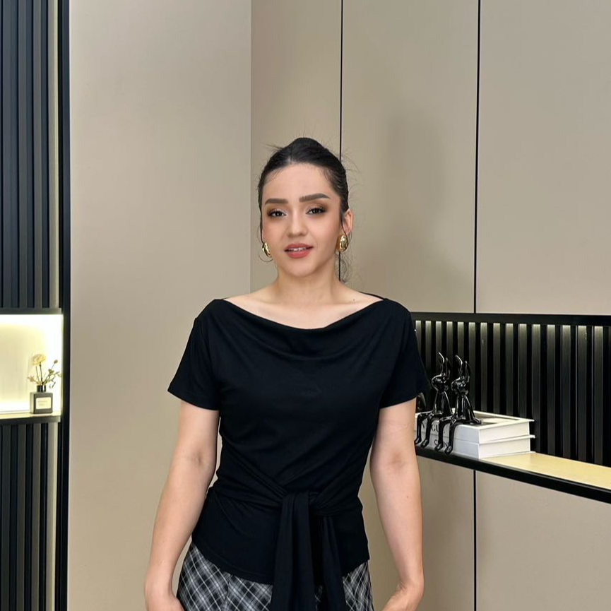 ILSAR  显瘦夏季黑色不规则修身上衣0018