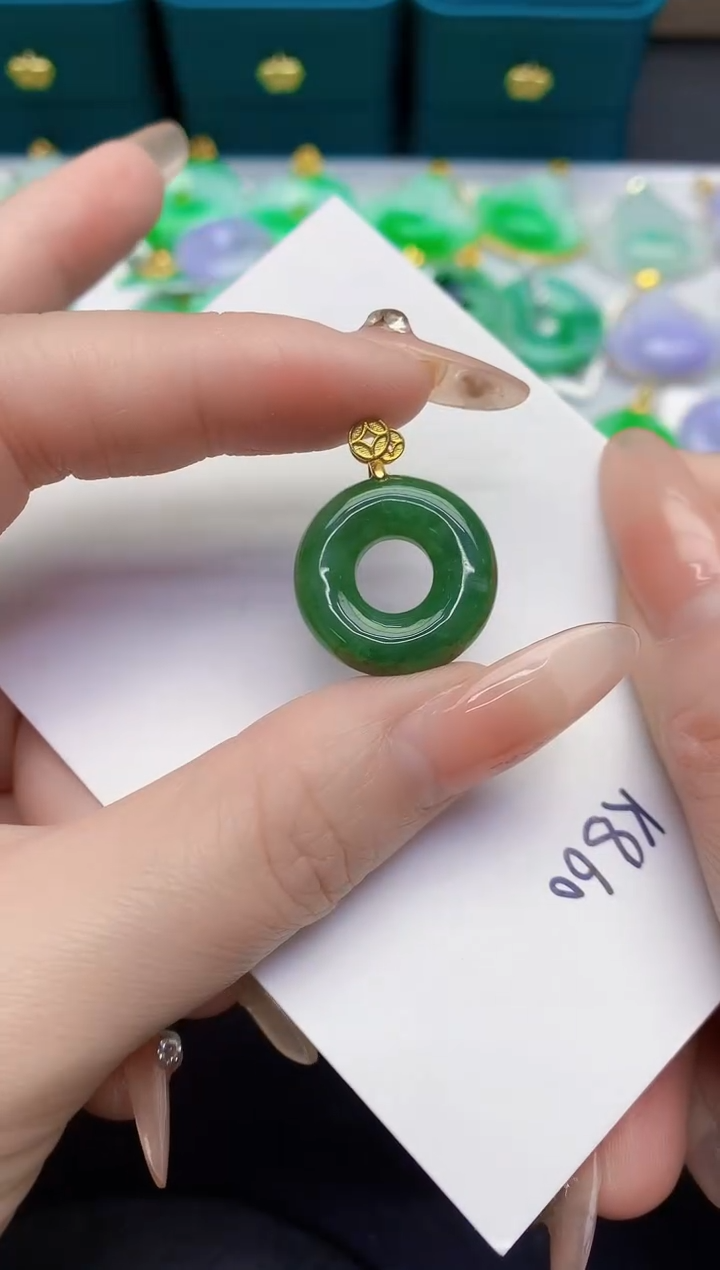 颈饰未镶嵌翡翠缅甸天然翡翠A货