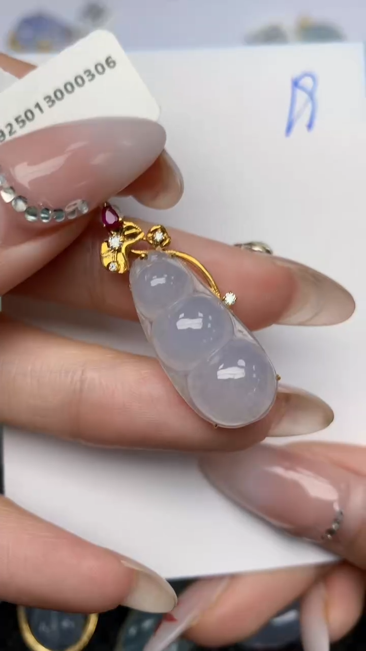【闪购商品】翡翠颈饰18K金镶嵌天然翡翠A货，