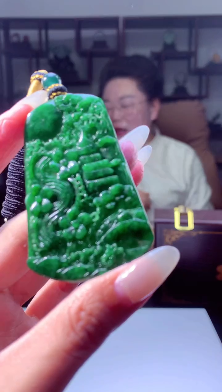 【闪购商品】定制翡翠未镶嵌挂件发货（拍一发一）