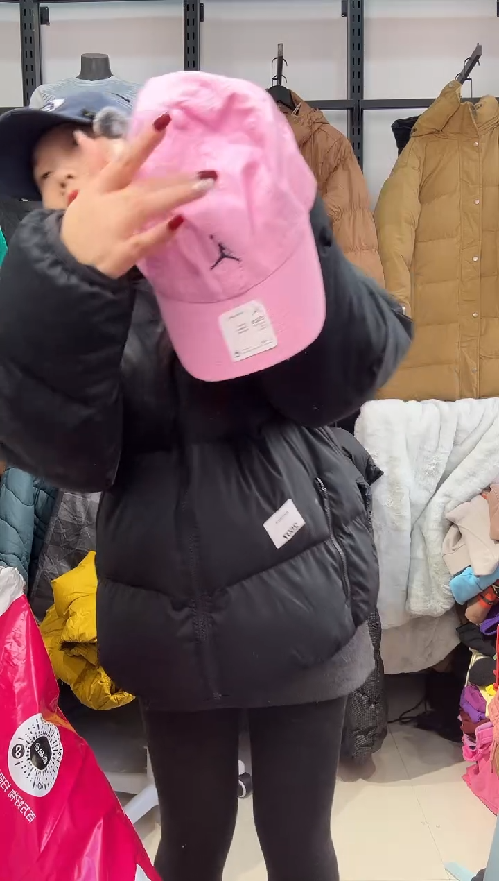 2621 闪购编码  运动卫衣裤以直播间过款为准 尺码  ·  帽