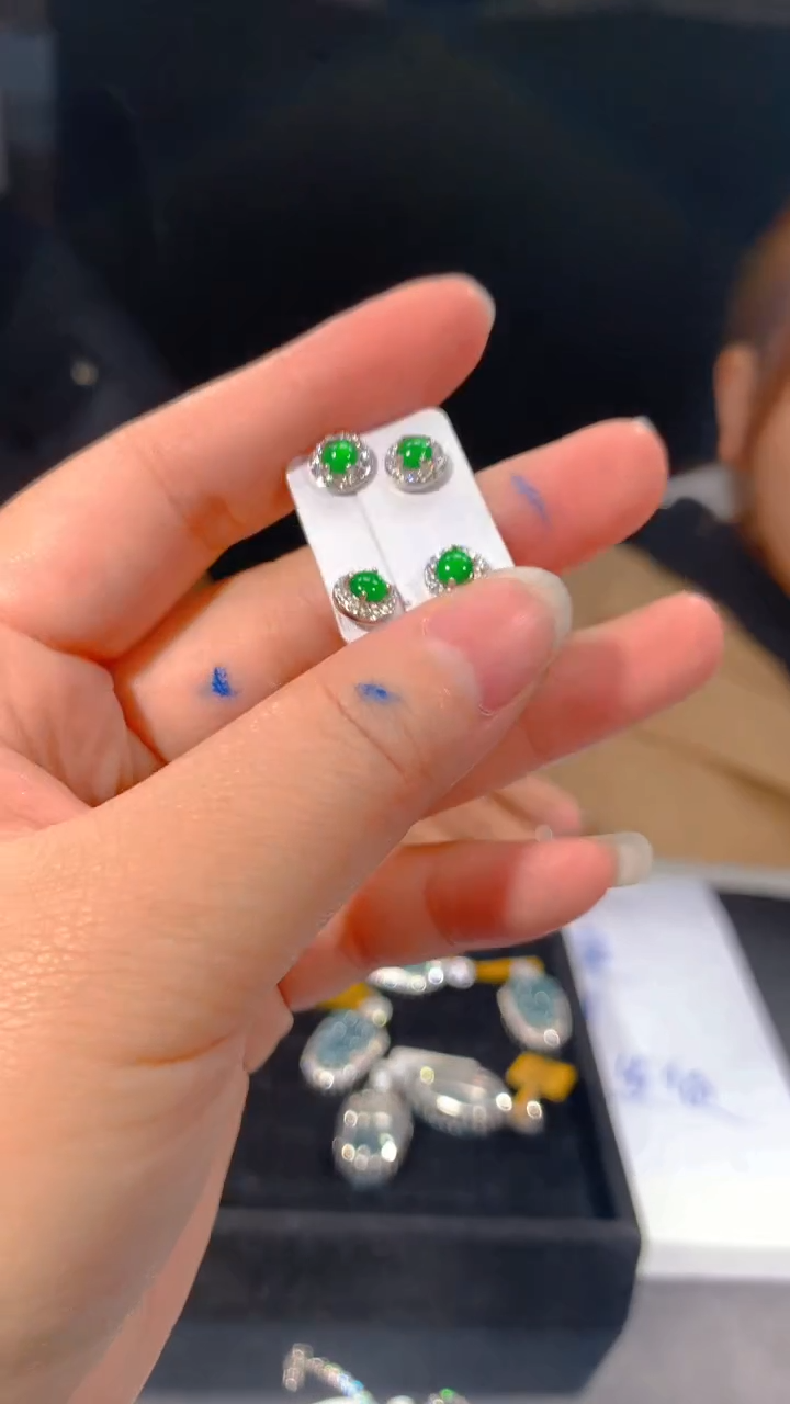 【闪购商品】定制翡翠未镶嵌28多样性发货（发其一）