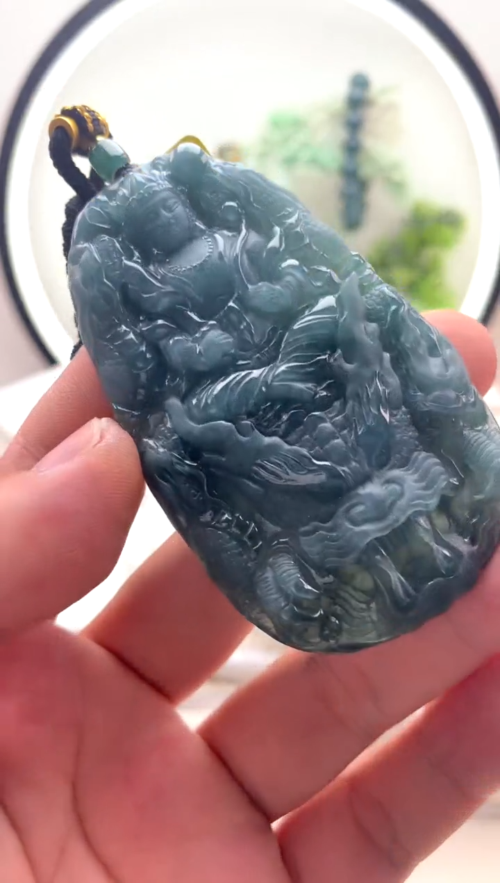 颈饰未镶嵌翡翠虚空藏