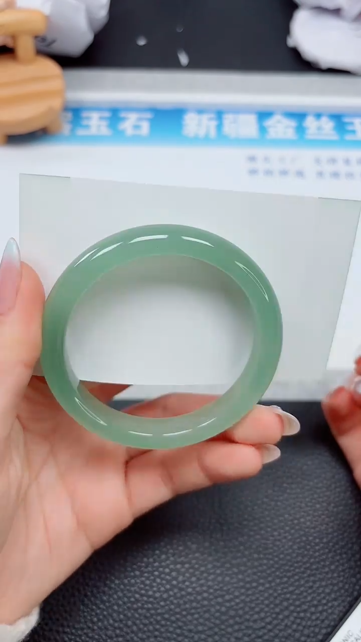 【闪购商品】石英质玉手镯未镶嵌289*---56