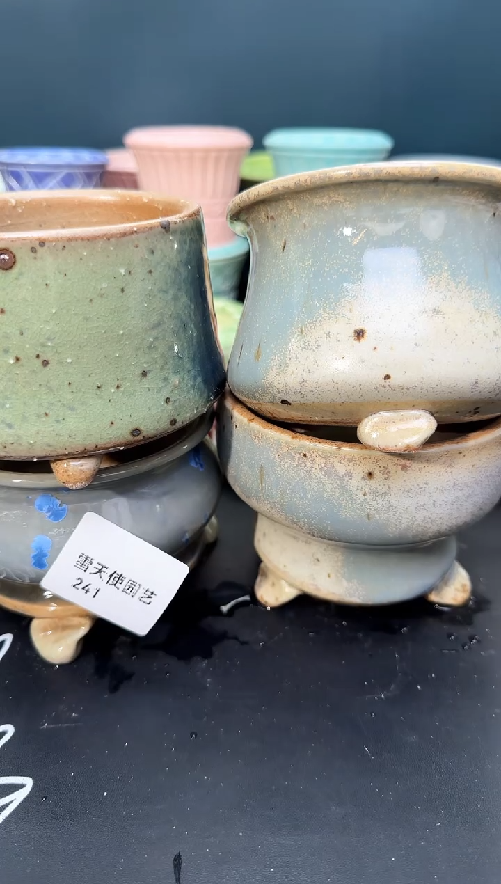  241  大水墨盆 4 个默认微瑕