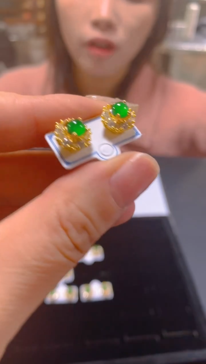 未镶嵌翡翠耳饰多样性发一