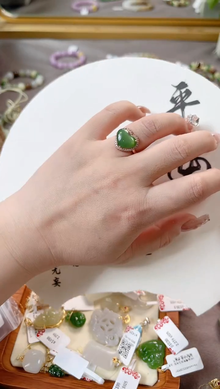 【闪购商品】和田玉戒指银S925镶嵌cs