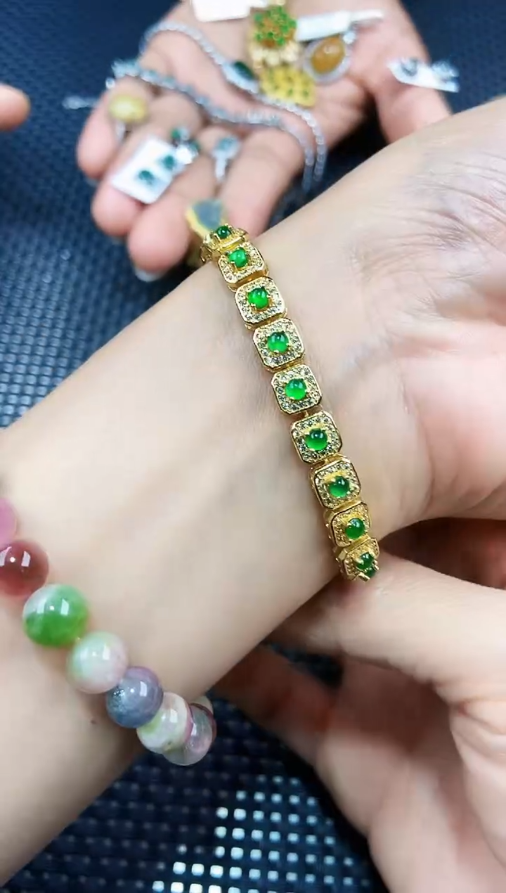 【闪购商品】翡翠手链未镶嵌111111111