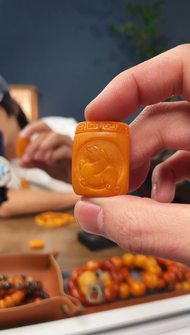 【闪购商品】蜜蜡珠宝奇石未镶嵌多样性发货发其一假一赔四