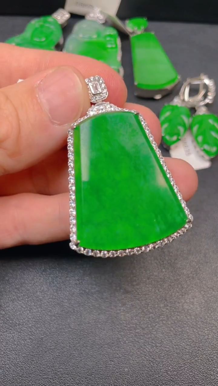 银S925镶嵌挂件翡翠吊坠