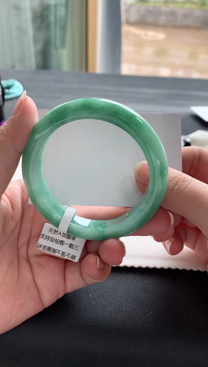 【闪购商品】翡翠手镯未镶嵌58正圈Y1418买断