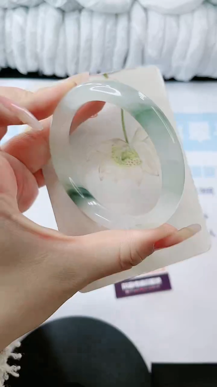 【闪购商品】石英质玉手镯未镶嵌多样性发货F59