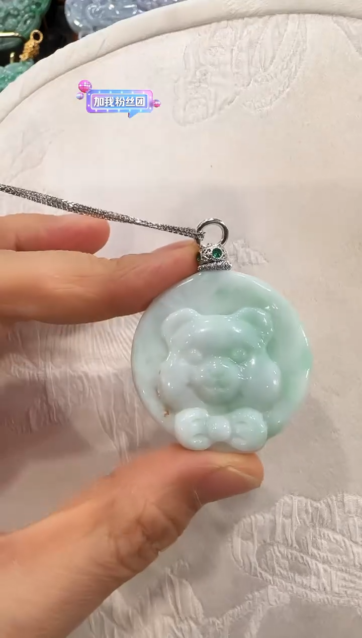 翡翠未镶嵌颈饰国风