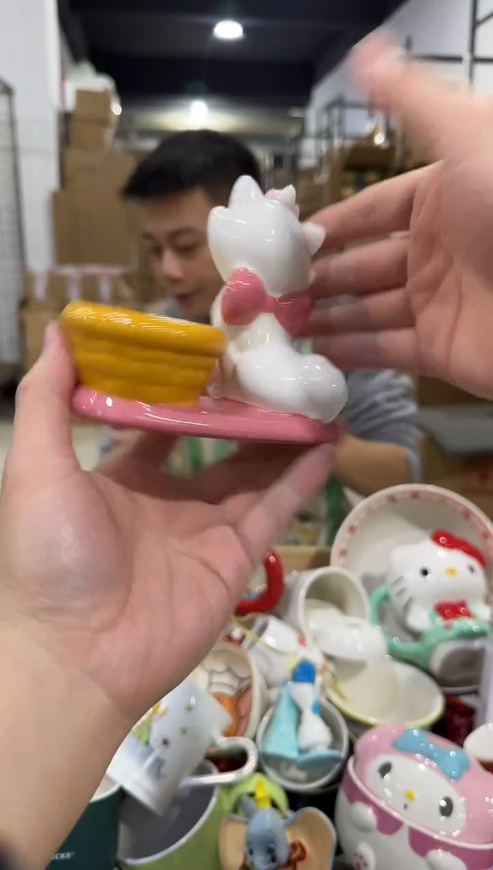 瓷片玛丽猫蛋托 