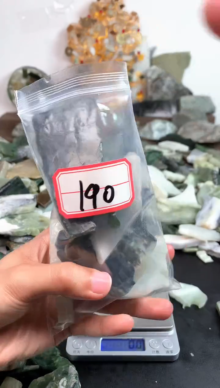 未镶嵌和田玉摆件190