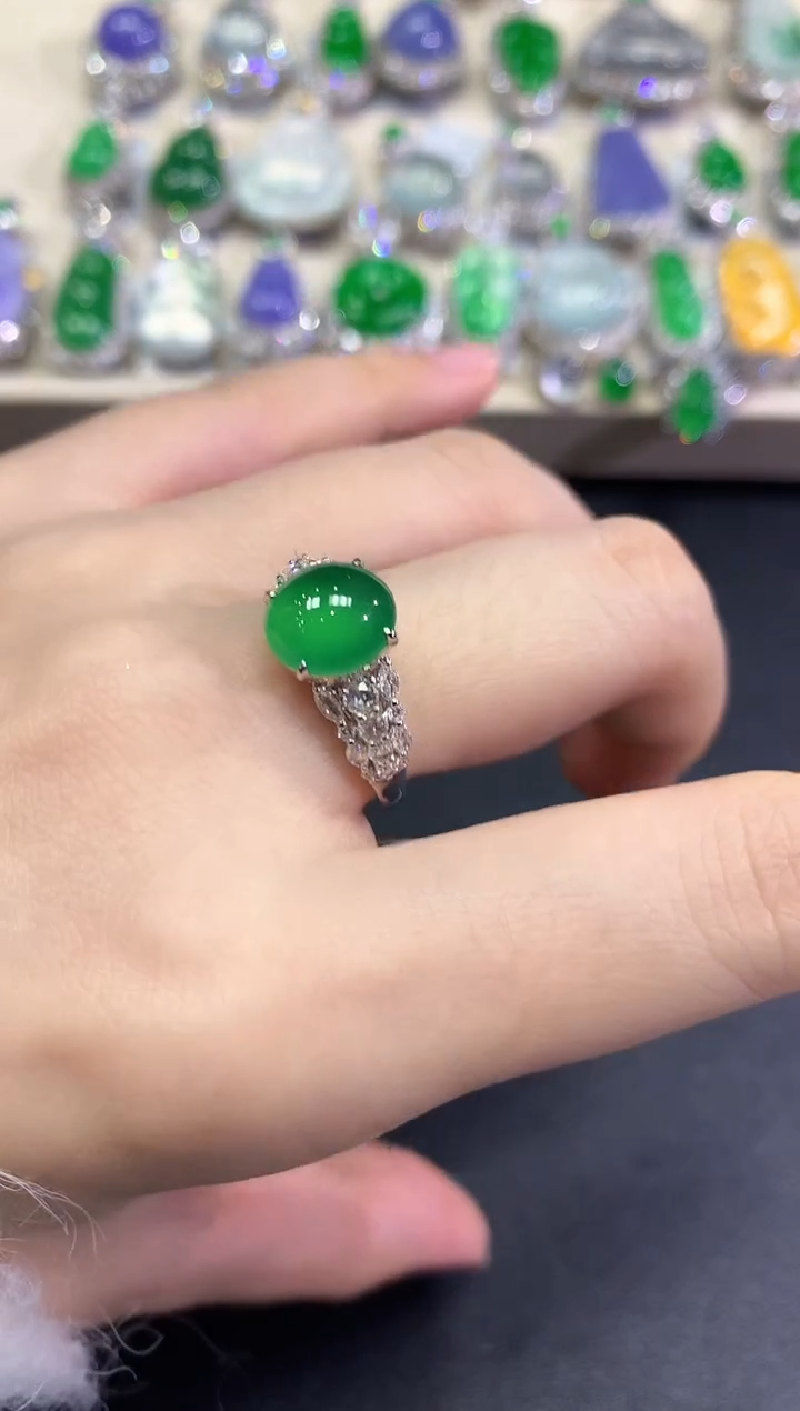 【闪购商品】翡翠戒指18K金镶嵌C44       