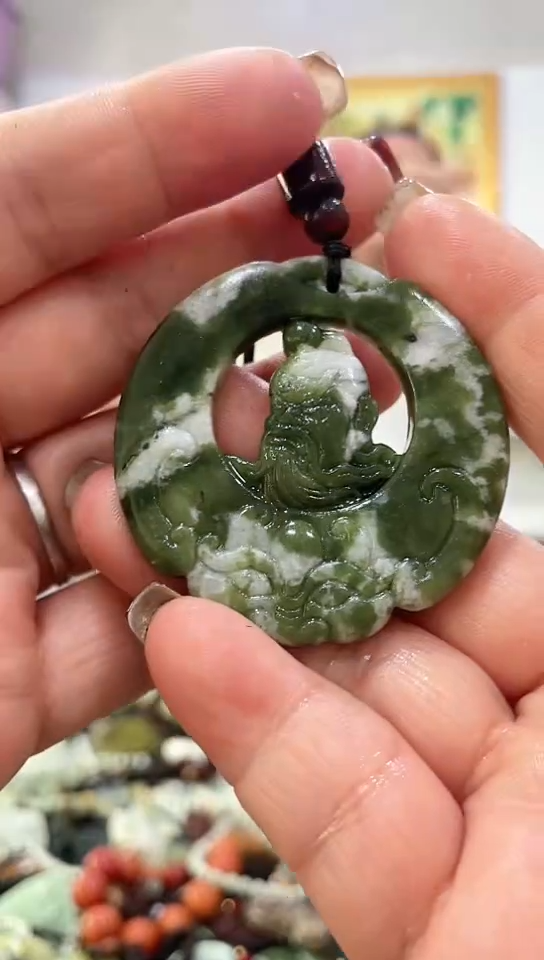 未镶嵌岫玉挂件 