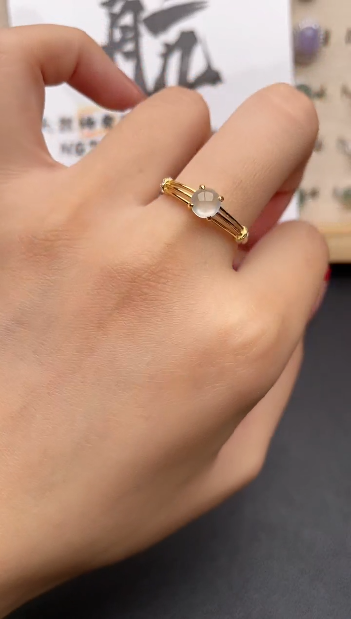 【闪购商品】翡翠戒指银S925镶嵌一物一证一礼盒