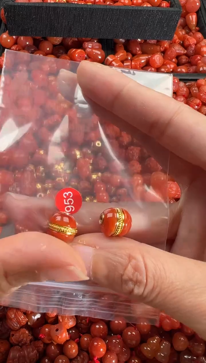 【闪购商品】南红玛瑙颈饰未镶嵌1