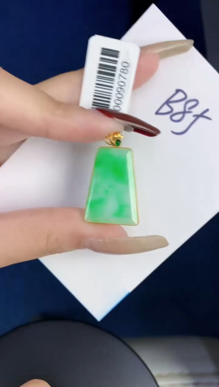 【闪购商品】翡翠颈饰18K金镶嵌000000000