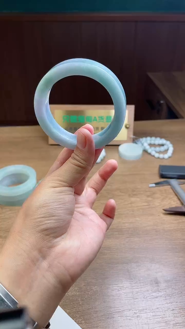 未镶嵌手镯定制翡翠小***号定制