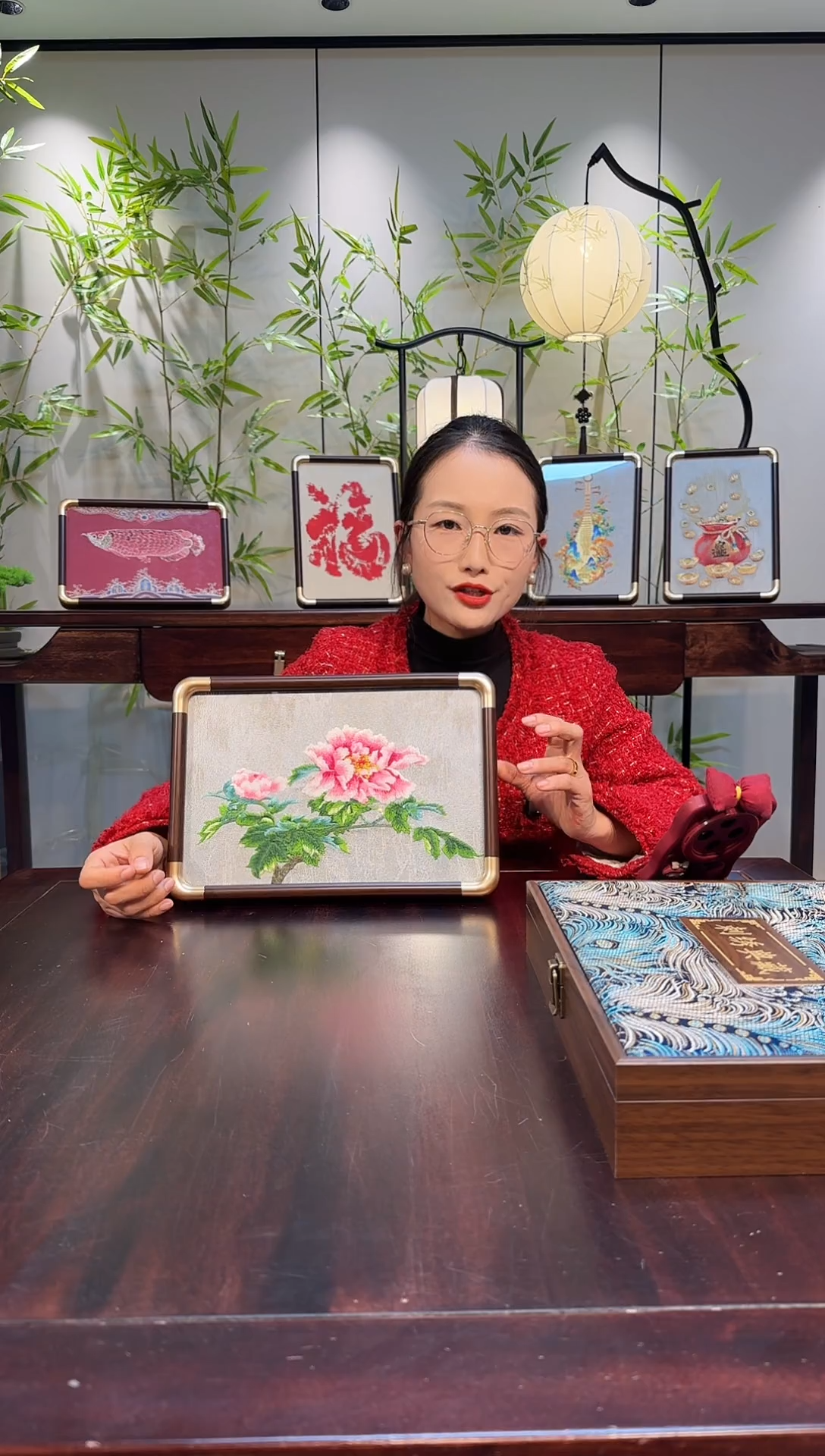 布非遗刺绣摆台，手工艺术藏品！