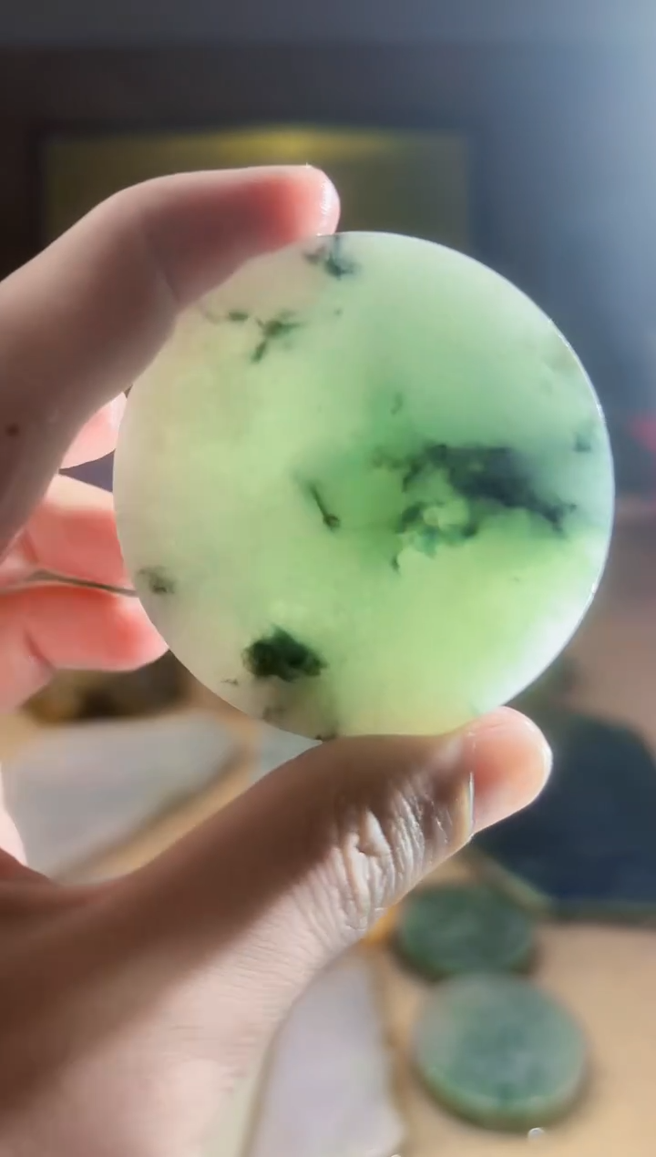 翡翠挂件未镶嵌A货张麦7115