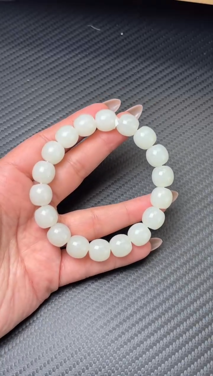 未镶嵌手串和田玉且末天泰微色差卡11*12m
