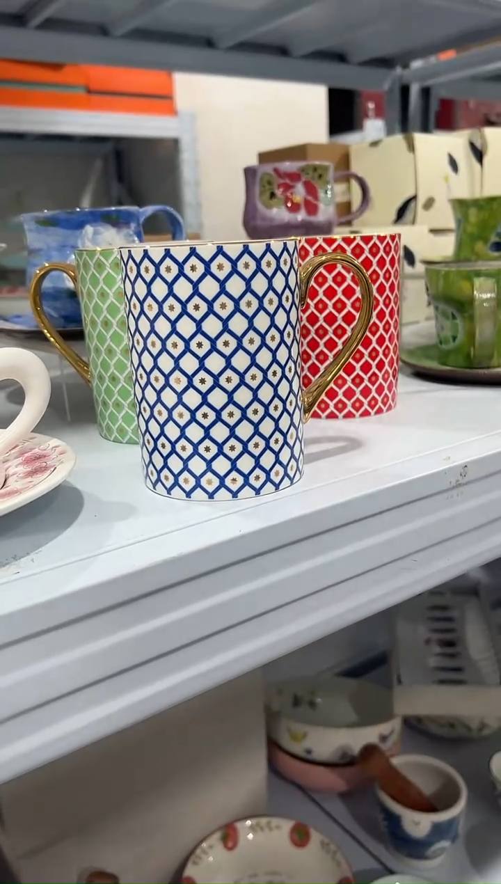 杯子骨瓷（礼盒）蓝色马克杯一个