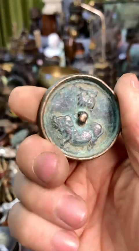 【闪购商品】一物一拍编号铜镜猪