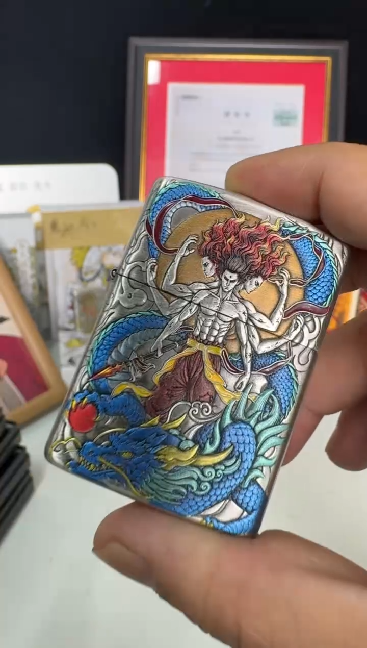 zippo162-哪吒-与天争命-3D熏银鎏金珐琅彩