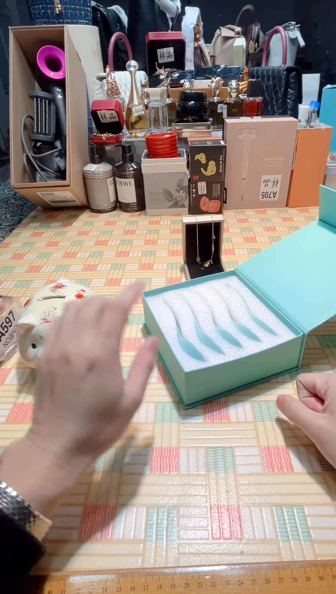 瓷片瓷器 库房到期 全部地板价@@1