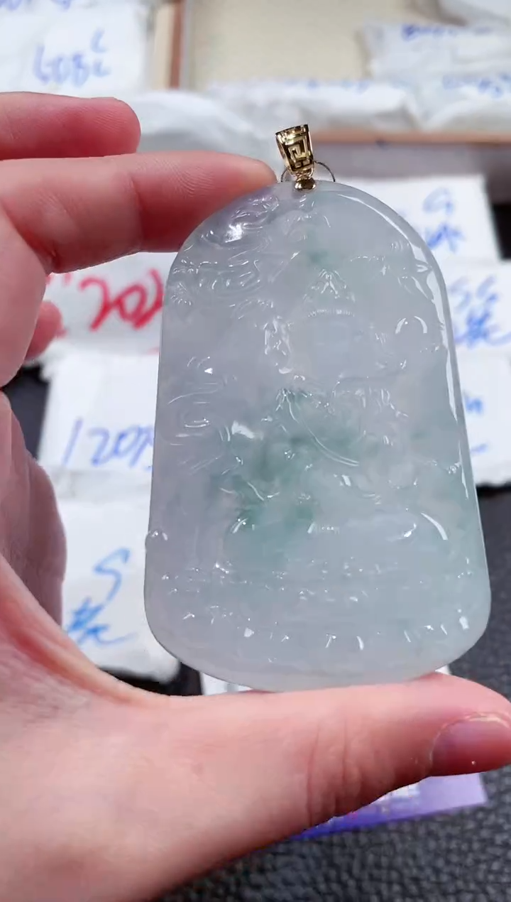 【闪购商品】翡翠颈饰18K金镶嵌00002401观音