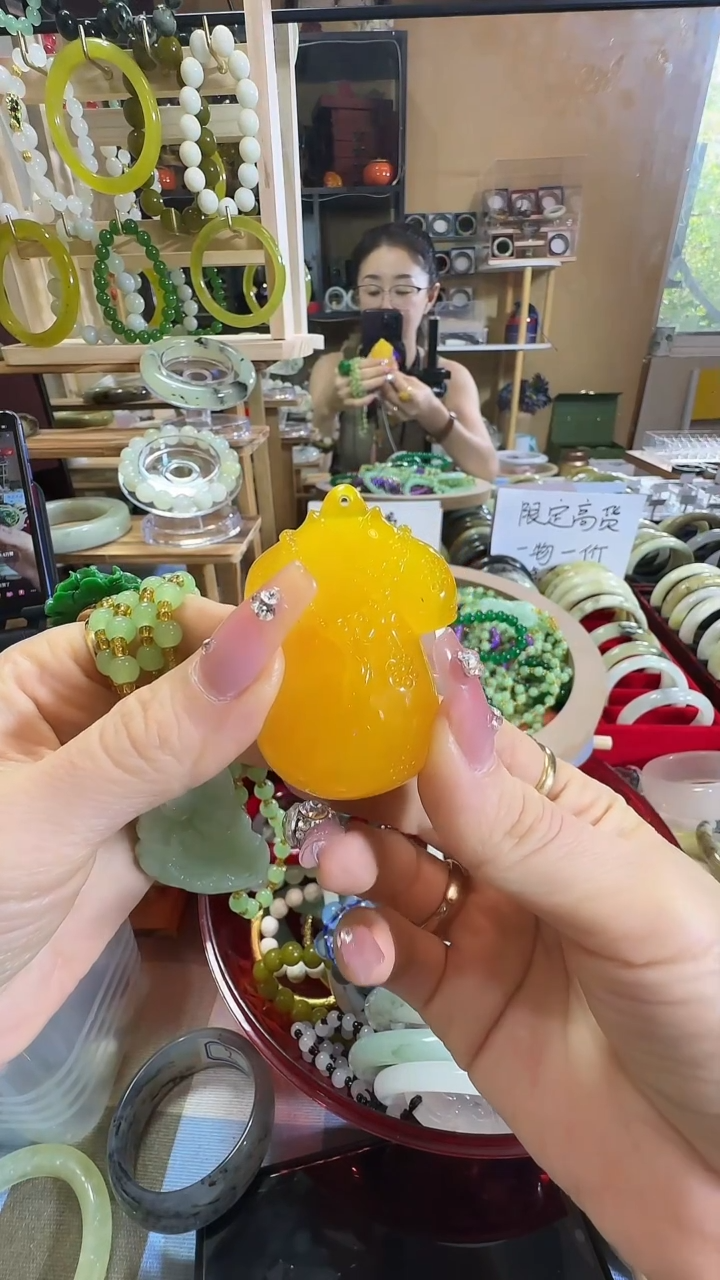 蛇纹石玉未镶嵌手镯48