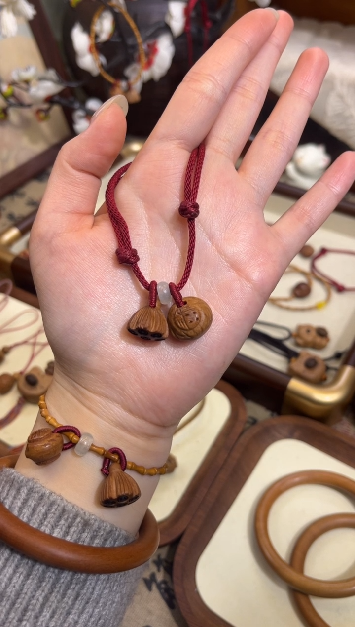 手串桃核【桃缘行】红绳「福气莲莲」桃木桃核辟、挡、驱、护 红绳可调节