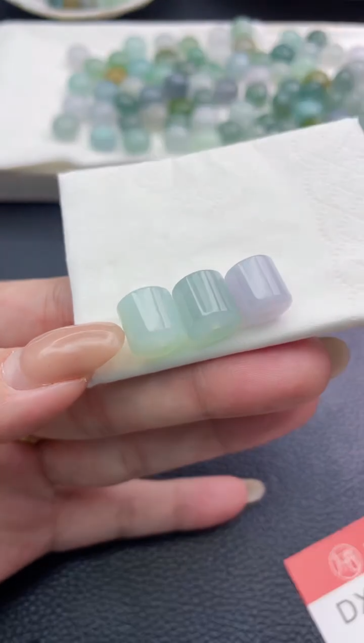 未镶嵌定制翡翠天*珠子