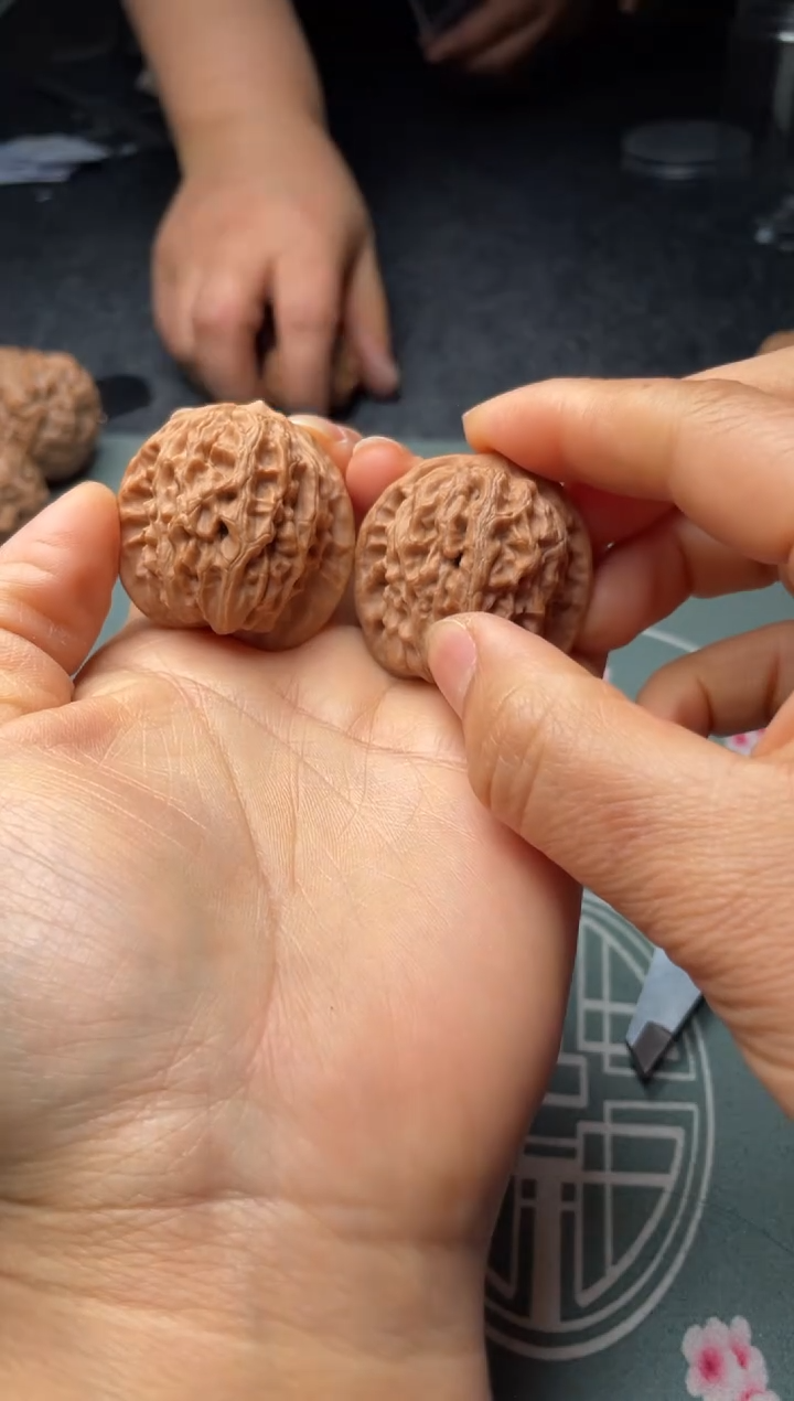 把件文玩核桃w354  龙脉   36尺