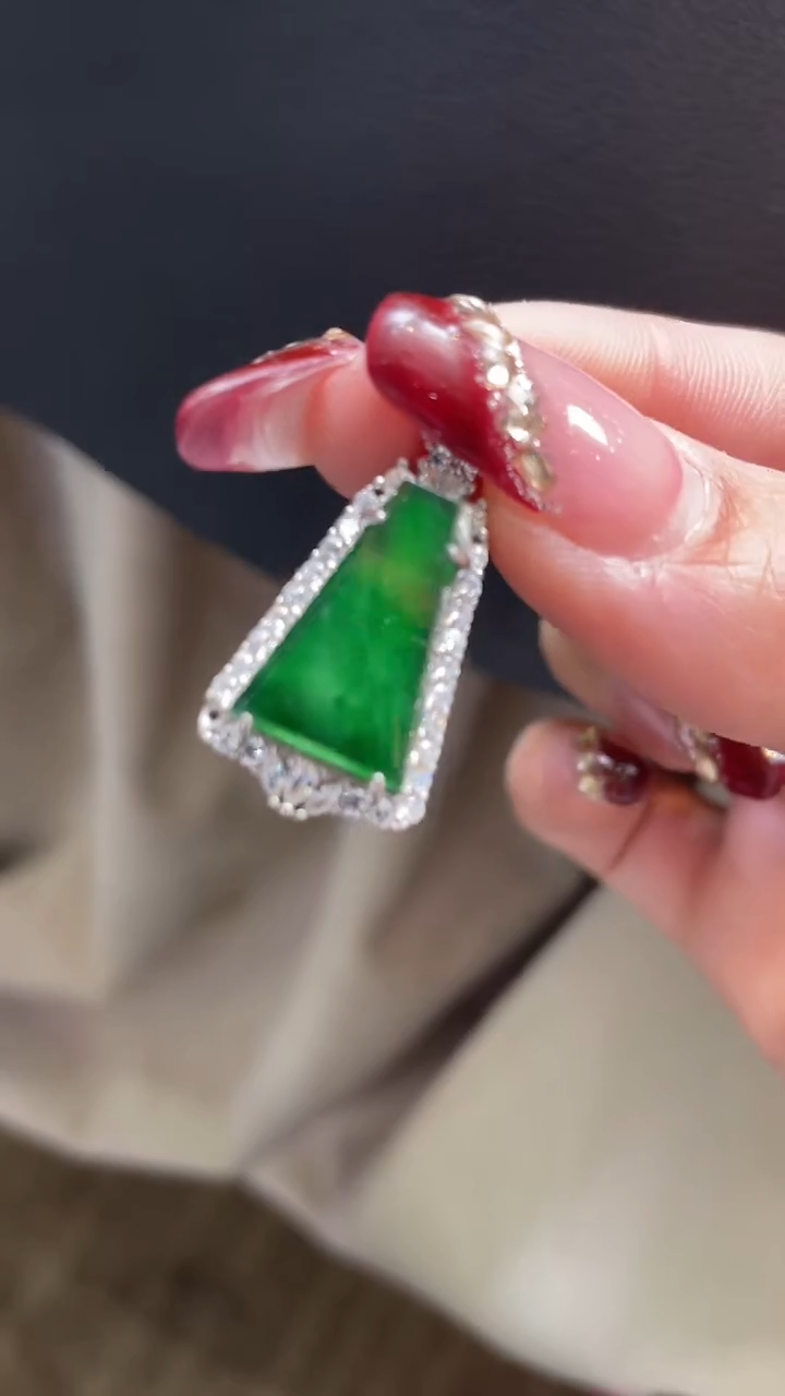 【闪购商品】翡翠颈饰未镶嵌      *1161