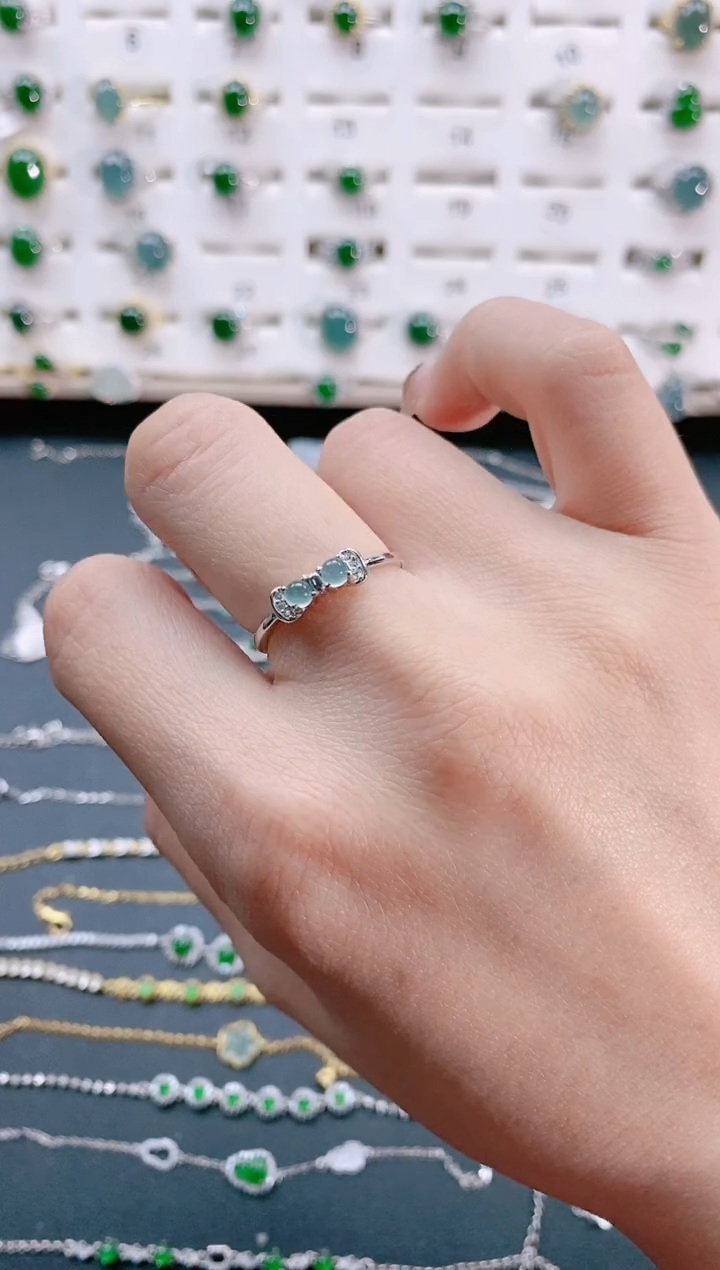 【闪购商品】翡翠戒指银S925镶嵌天然翡翠