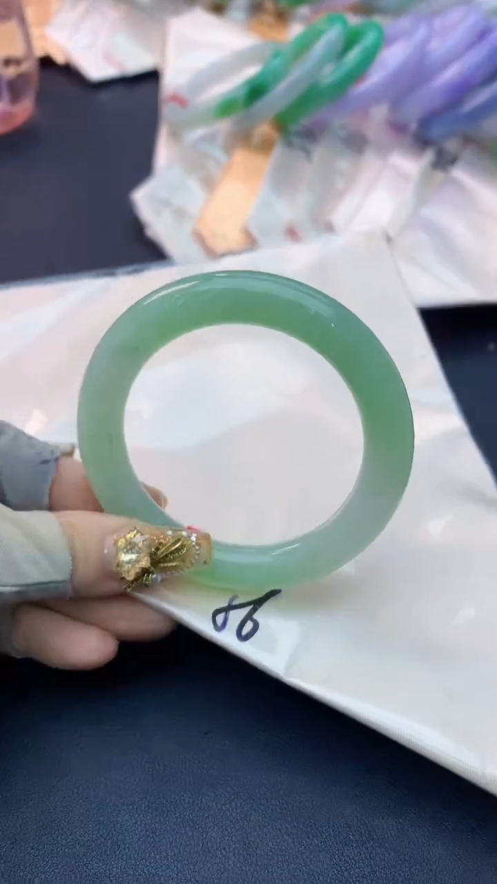 未镶嵌手镯翡翠0534289107