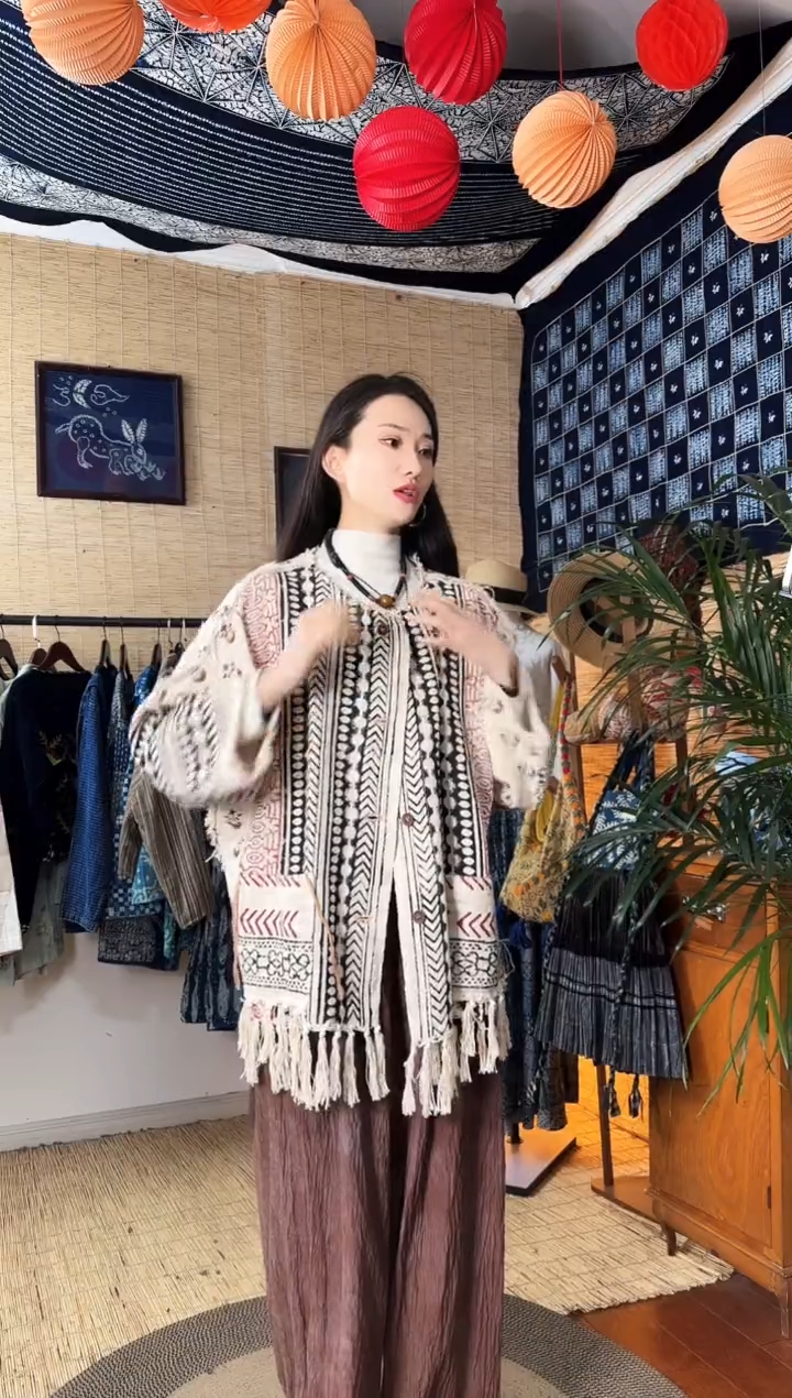 【闪购商品】设计师款流苏斗篷白