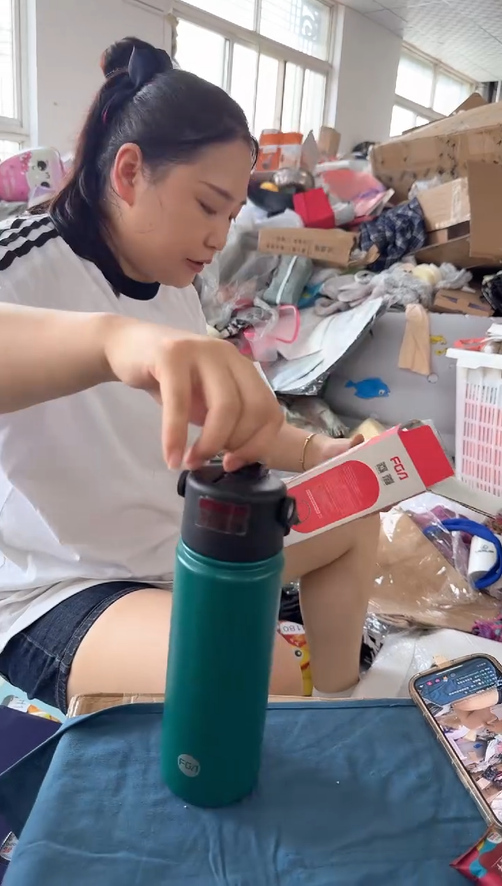 塑料时尚洋气百搭图片款如下